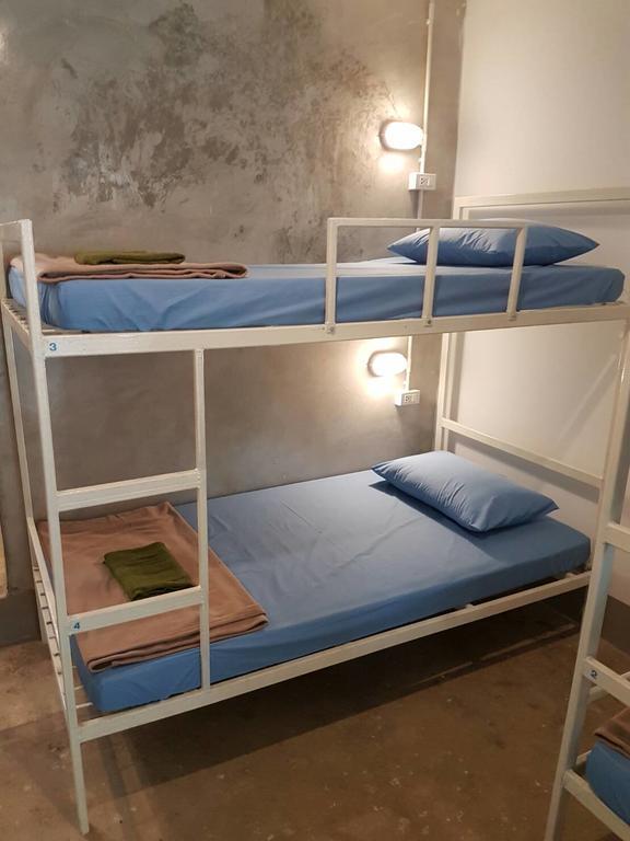 Shut Eye Party Hostel (Adults Only) 拜县 外观 照片